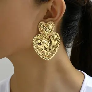 Obega Forever Love Heart Round Charm Earrings Shiny Gold Color Color Post Earrings For Woman Fashion Party Jewely Minsit Style Gift