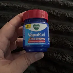 Vicks VapoRub Xtra Strong 1.7oz/50ml – Fast Relief for Cough, Cold & Headache Treatment Healing Therapy Therapeutic Healthcare Topical Ointment