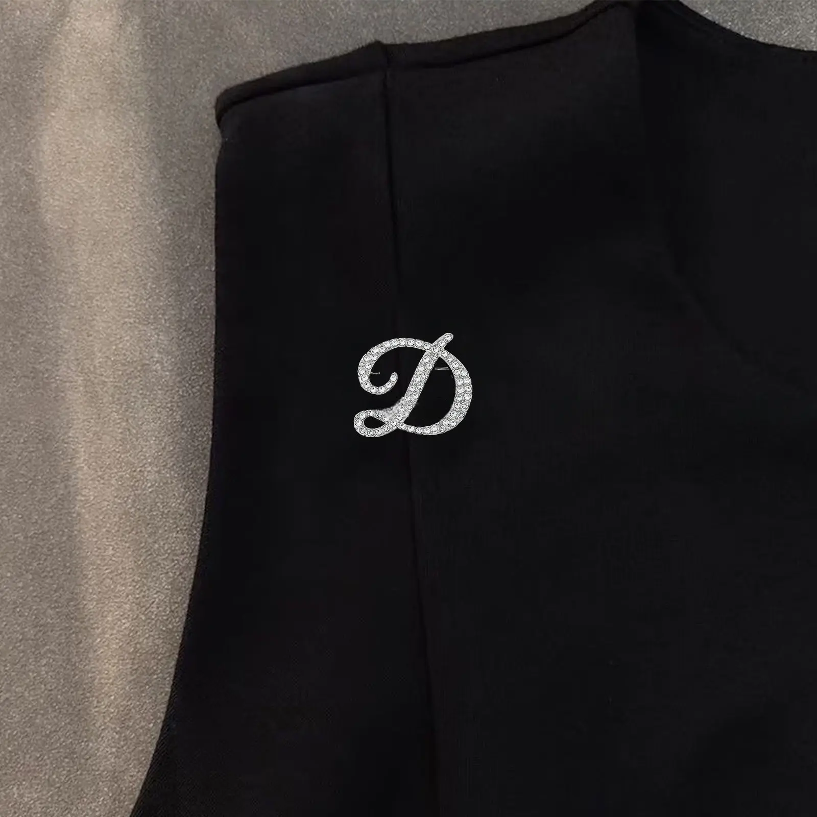 Luxury D Letter Rhinestone Brooch, Elegant Hollow Out Pin, High-End Western Wear Accessory, Unique Design Fashion Jewelry, D Letter Emblem, Rhinestone Detailing