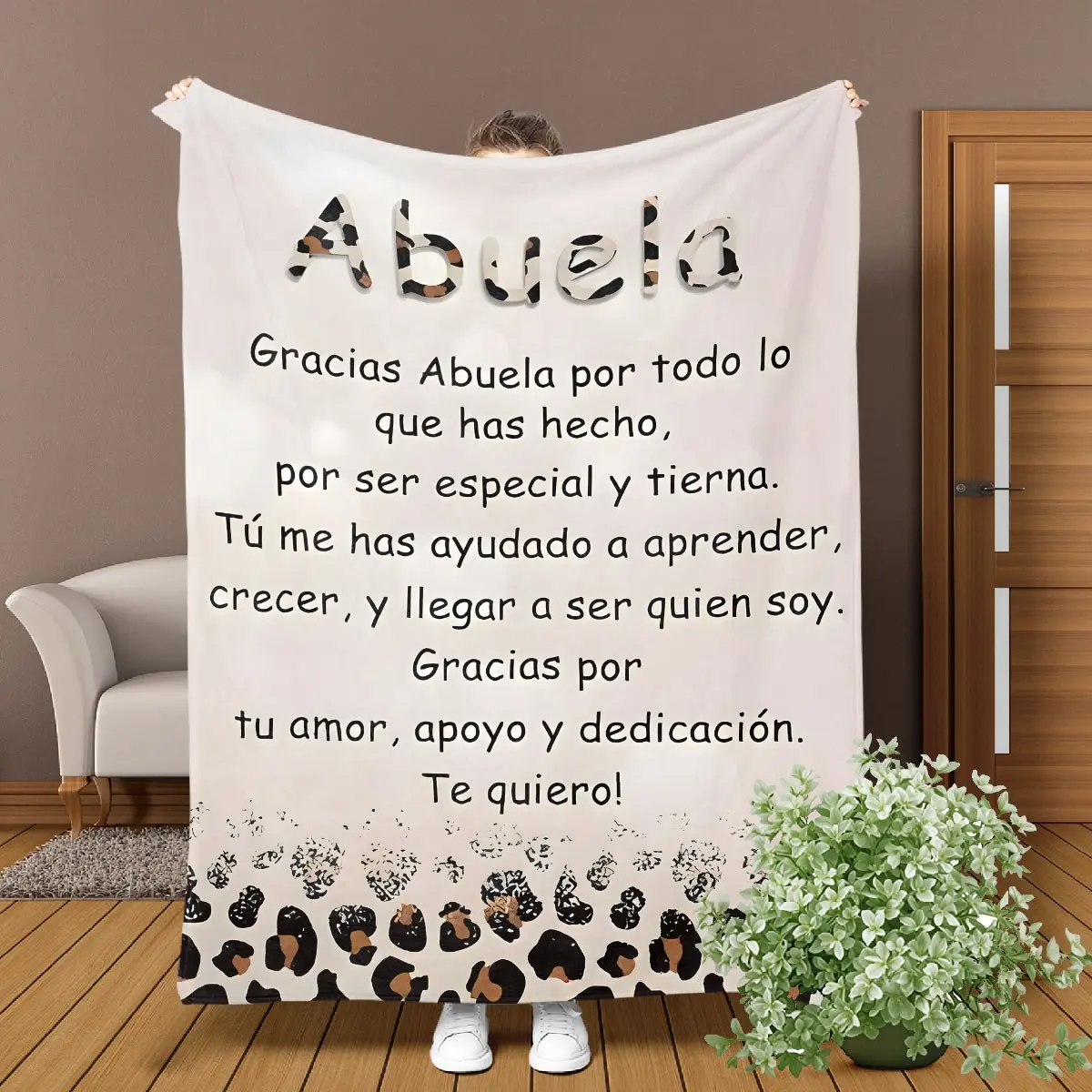Spanish Style Grandmother Blanket, Soft Bed Throw, Cozy Gift for Grandma, Perfect Design with 'abuela' Text, Comfortable and Warm