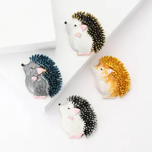 European and American creative enamel oil-drip hedgehog brooch, personalized alloy animal brooch, fashionable and versatile clothing accessory pin