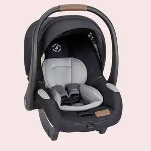 Luxury Infant Car Seat – Essential Black, Safe & Comfy for Newborns