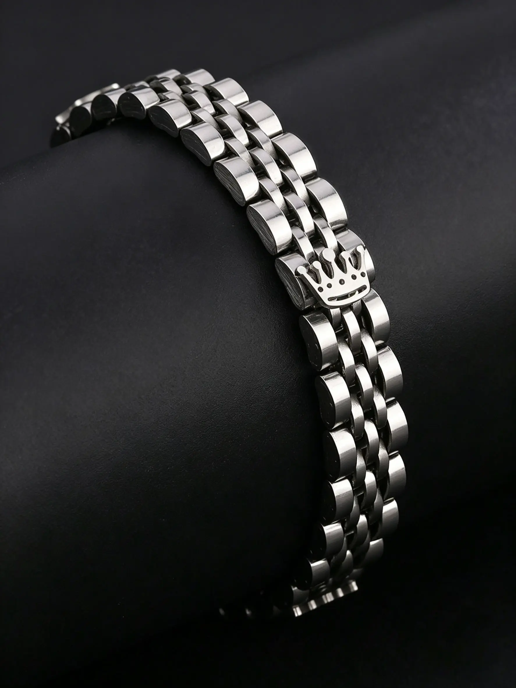 Silver Color Three Crown Design Stainless Steel Bracelet, Fashionable Unisex Jewelry, Perfect for Daily Wear, Stylish Accessory for Men and Women, Exquisite Trendy Bracelet, High Quality Bracelet, Fashionable Bracelet Style