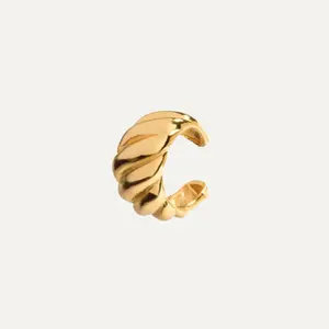 Croissant Earcuff
