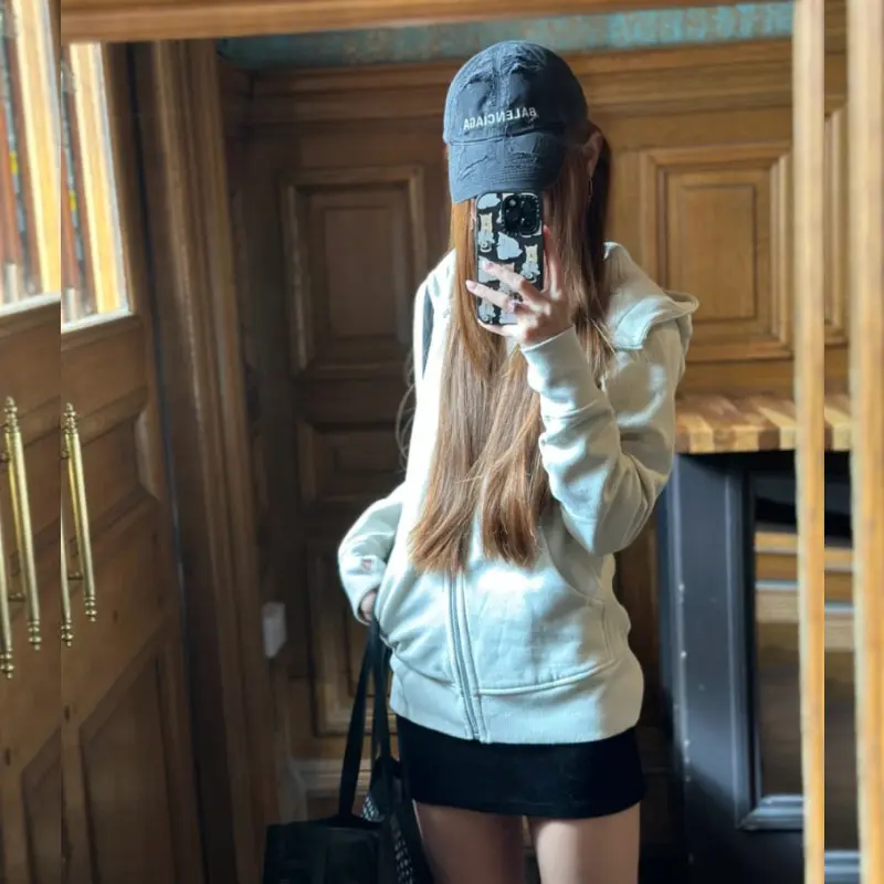 Light gray Spring and Autumn style