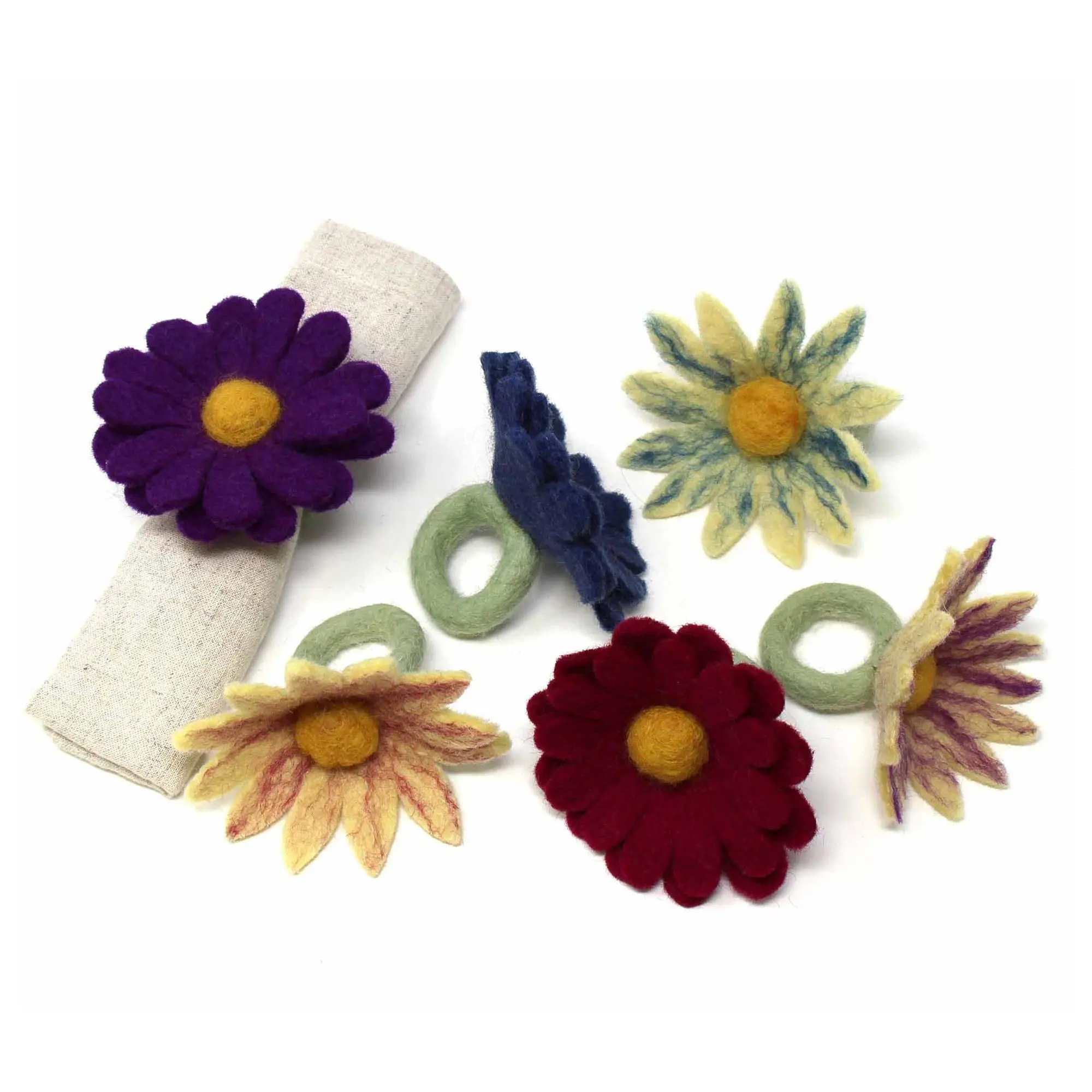 Global Crafts S/6 Felt Assorted Daisies NapkinRings