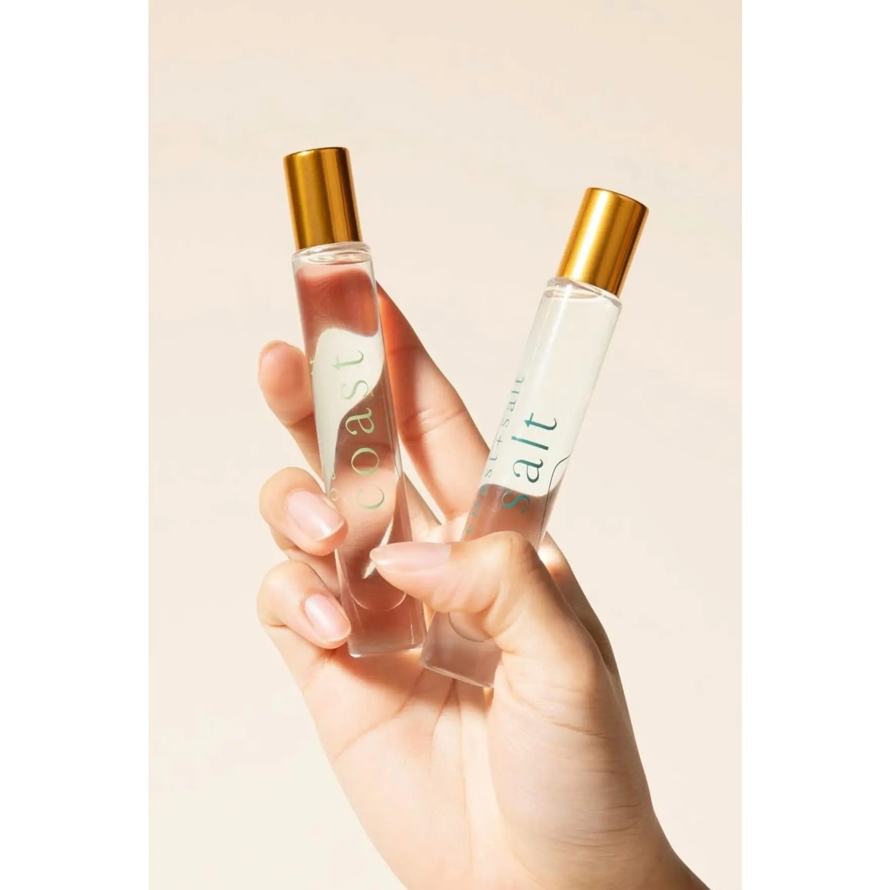 Vegan Perfume Oil Roll-On, Unisex Fragrance with a Clean Sunny Aromatic Scent, Long-Lasting Formula with Coconut Oil Base, Citrus Aromatic Scent, Clean Sunny Scent