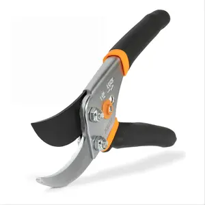 Fiskars Bypass Pruning Shears, 5/8-Inch Cut Capacity Garden Clippers, Gardening Scissors with Sharp, Rust Resistant Steel Blade