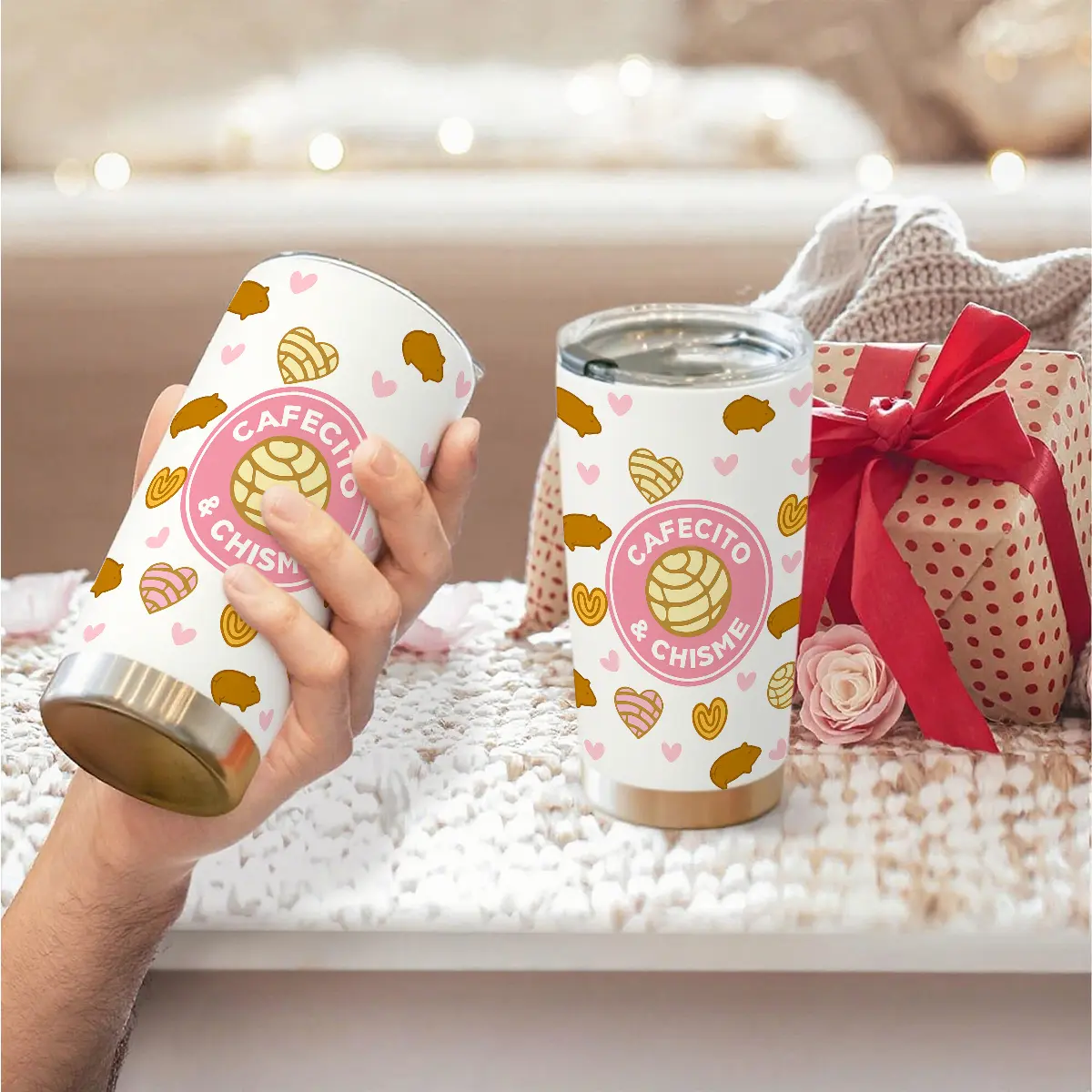 1pc 600ml  Cafecito & Chisme  Sweet Treats Pattern 304 stainless steel large capacity travel mug. 20oz insulated water bottle. chairs ideal for those who love cozy chats and sweets and as a charming gift.