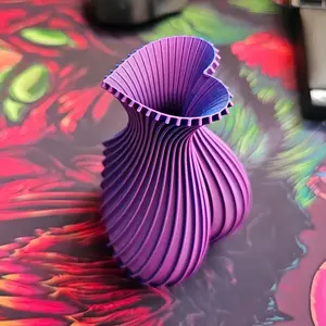 3D Printed Foldable Heart-Shaped Vase, Elegant Plastic Flower Holder for Valentine's Day, Easter, Mother's Day Gift, Romantic Desktop Decoration