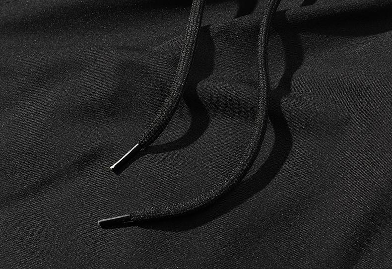 Men’s casual three-quarter pants made from solid-color fabric, available in multiple colors. Loose and comfortable, American retro and Japanese-style design with an elastic waistband and drawstring. Suitable for spring and summer outfits—a versatile, fash