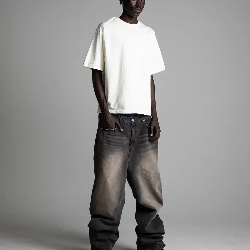 7.5oz Max Heavyweight Cropped Tee