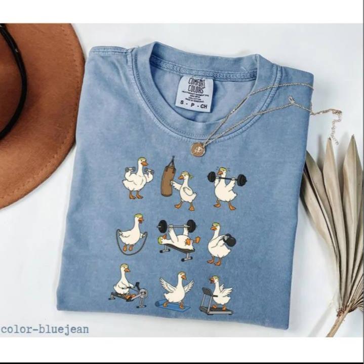 Comfort Colors Funny Goose Workout T-Shirt, Animal Gym Graphic Tee for Gym Lovers & Fitness Fans, Funny Silly Goose T-Shirt, Fitness Humor Tee