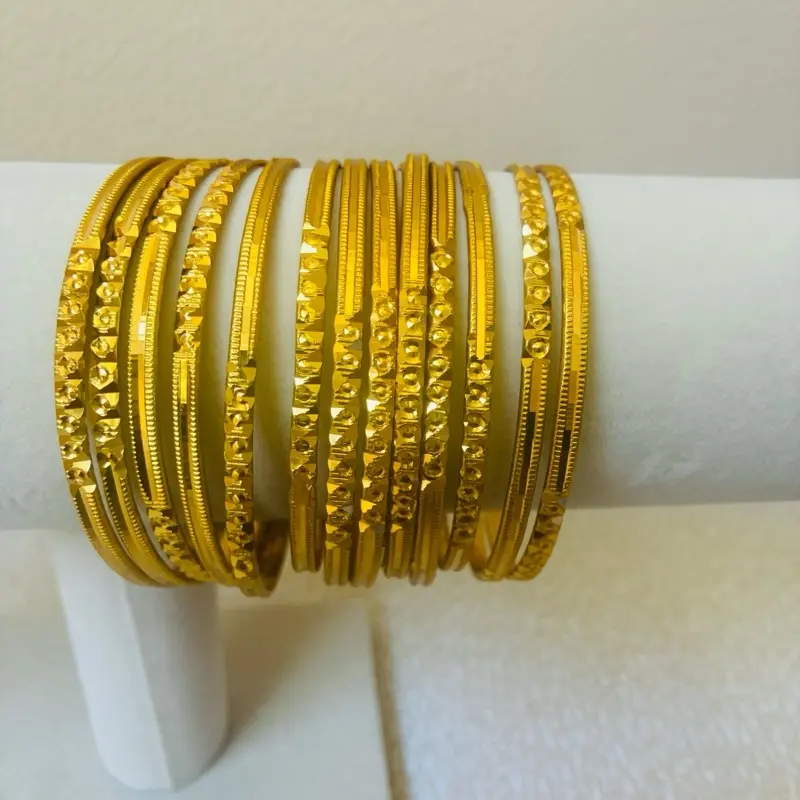 Goldplated Bangle Set - Elegant Stackable Bangles for Women - Perfect for Any Occasion - High-Quality Goldplated Finish