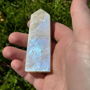 1 Piece Blue and Silver Flash Moonstone points