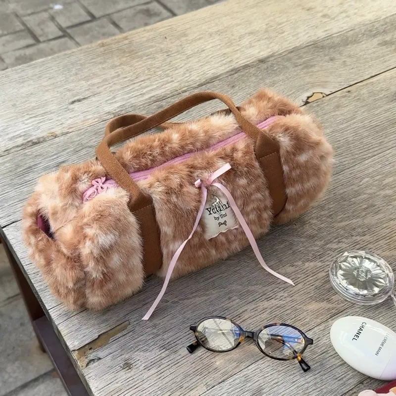 furry lululemon belt bag Everywhere *Fleece *Plush *Mesh *Corduroy clean material finished with gold hardware. Everywhere Belt Bag *Plush Fleece