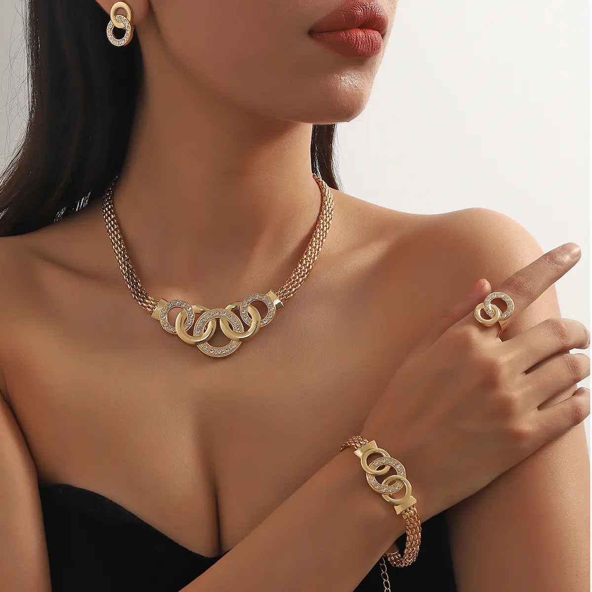 5-piece set of exquisite, fashionable and gorgeous rhinestone cross ring necklace, earrings, bracelet, ring set, bridal accessories, wedding accessories, gift giving and banquet suitable for all seasons