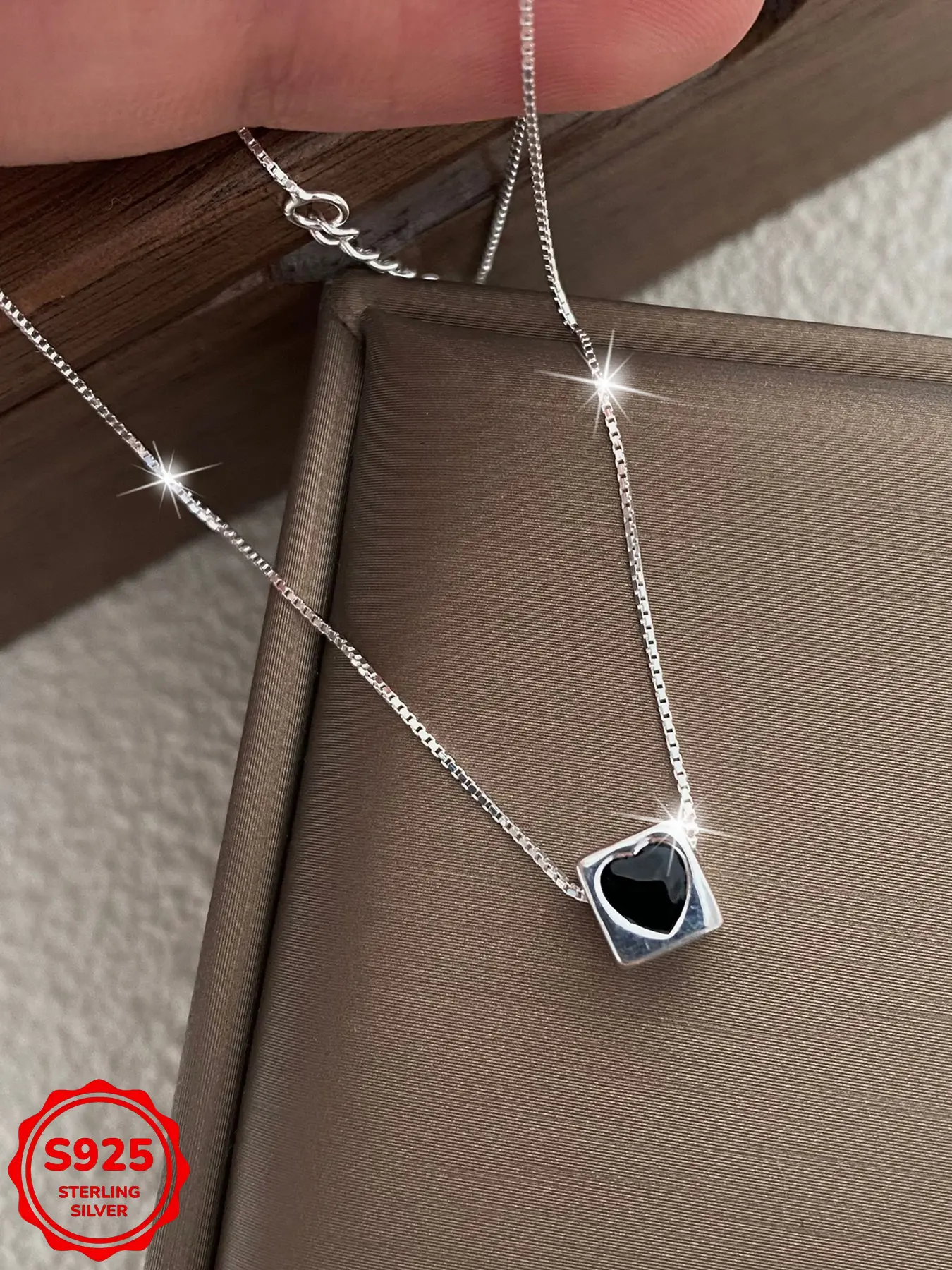Korean Style 925 Sterling Silver Hearts Pendant Necklace, Sweetheart Design, Elegant Jewelry for Women, Perfect Gift Idea, Square Shaped Pendant, Love Heart Necklace