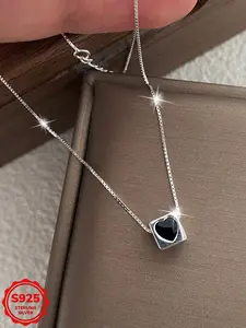 Korean Style 925 Sterling Silver Heart Pendant Necklace, Sweetheart Design, Elegant Jewelry for Women, Perfect Gift Idea, Square Shaped Pendant