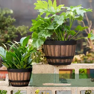A potted plant with Bohemian whisky barrel stripe design, this round wooden simulation flowerpot is suitable for indoor and outdoor use, which is very suitable for gardens and balconies, Outdoor Planters