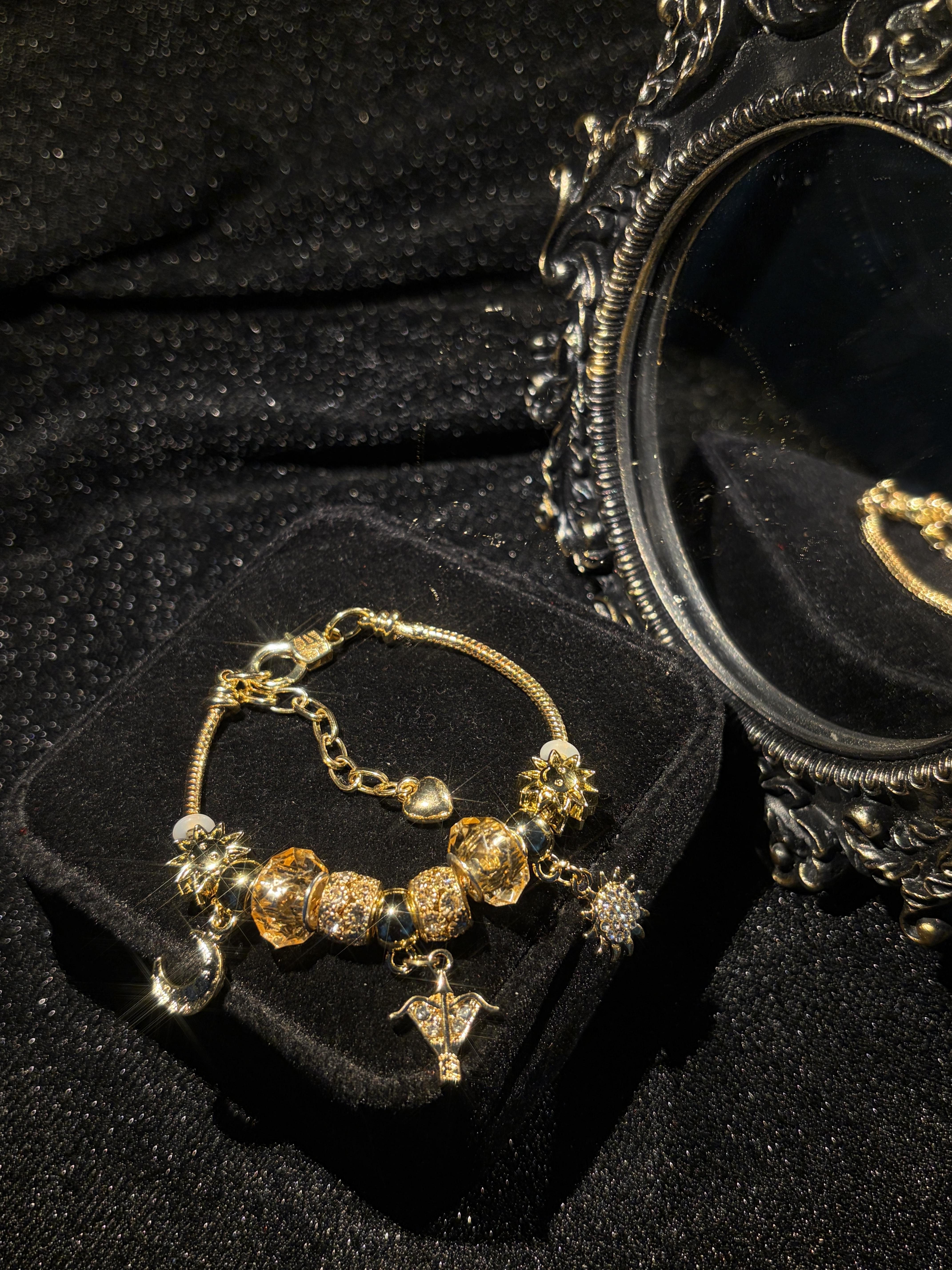 Sparkling Gold Tone 12 Constellations Zodiac Dangle Charm Crystal Inlaid Horoscope Sign Pendant For Charm Bracelet Jewelry Gift Sparkling Gold Tone 12 Constellations Zodiac Dangle Charm Crystal Inlaid Horoscope Sign Pendant For Charm Bracelet Jewelry Gift
