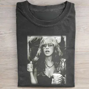 Vintage Stevie Nicks Graphic Tee - Goddess of Pop Shirt - Dark Lady Shirt - Queen of Rock & Roll Shirt - Stevie Nicks Concert Merch Casual - Music Shirt - Top Menswear Womenwear