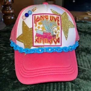 Custom Long Live America Trucker Hat Pink Blue Gold Patches Chains NWT with Star Design and Blue Hat Chain