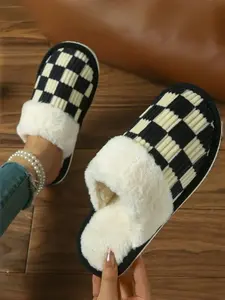Women Men Checkered Plush Warm Slippers, Black White Plaid Faux Fur Fluffy Cozy House Shoes, Soft Lightweight Indoor Quiet Floor Slippers, Classic Christmas Holiday Style, Couples Bedroom Home Gift Winter Footwear, Fuzzy House Slippers