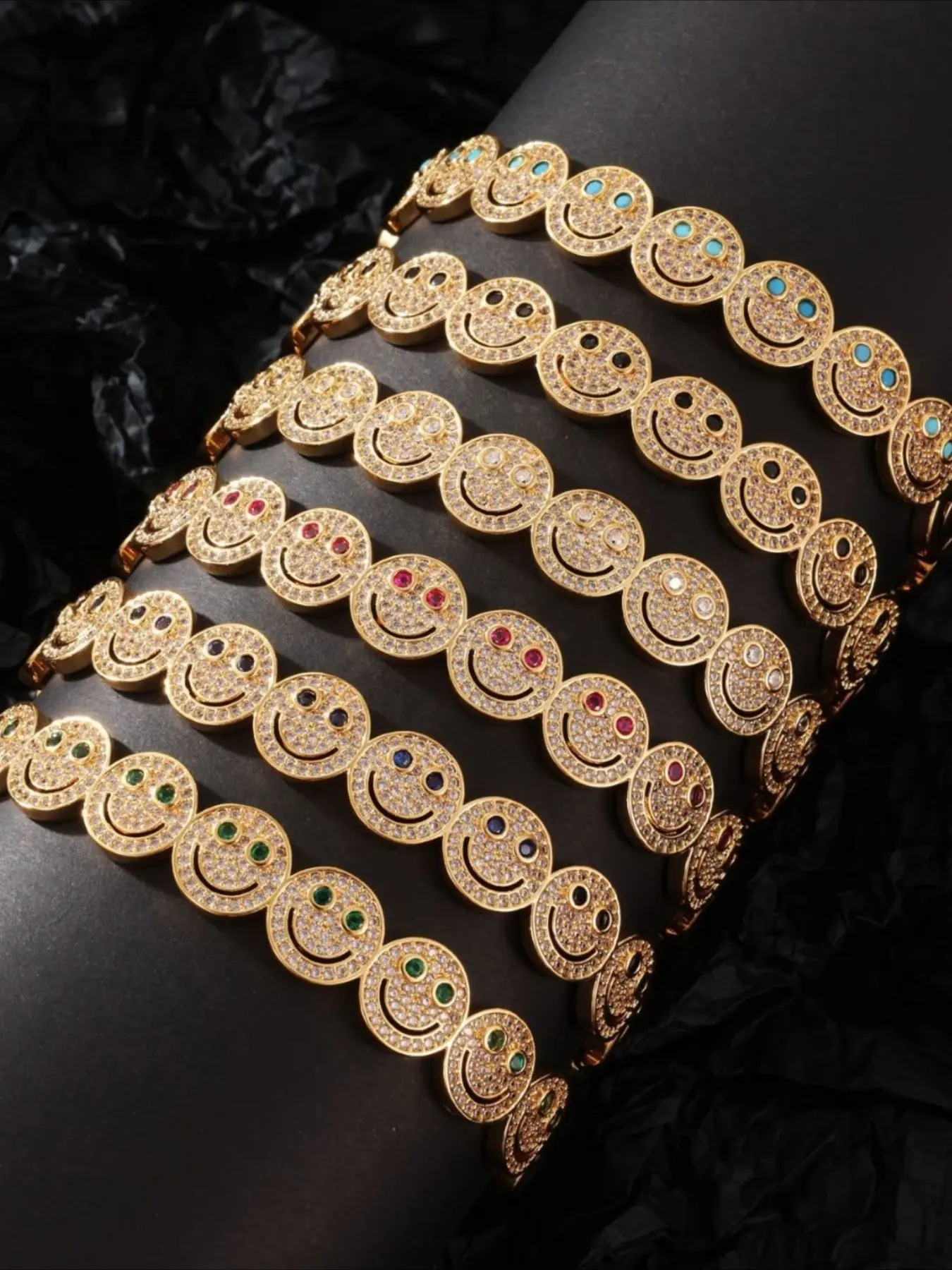 3-piece Smile Bracelet Set, Stackable Piece, Comes with A Random Gift Box, Essential Gift for Thanksgiving and Christmas, Brings Good Luck, Stackable Bracelets