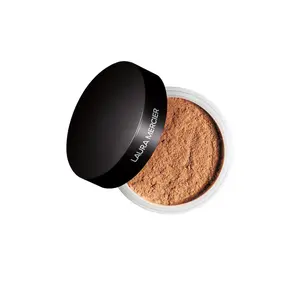 Laura Mercier Translucent Loose Setting Powder in Translucent Medium Deep