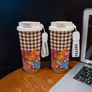 Coffee mug ~ 530 ml / 17.92 oz insulated mug，Paddington Bear London Bus Maple Leaves Pattern PrintDouble-walled, leak-proof, travel mug with handle; perfect for coffee lovers, art enthusiasts, sports enthusiasts, and those seeking a gift.