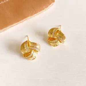 Golden Knot