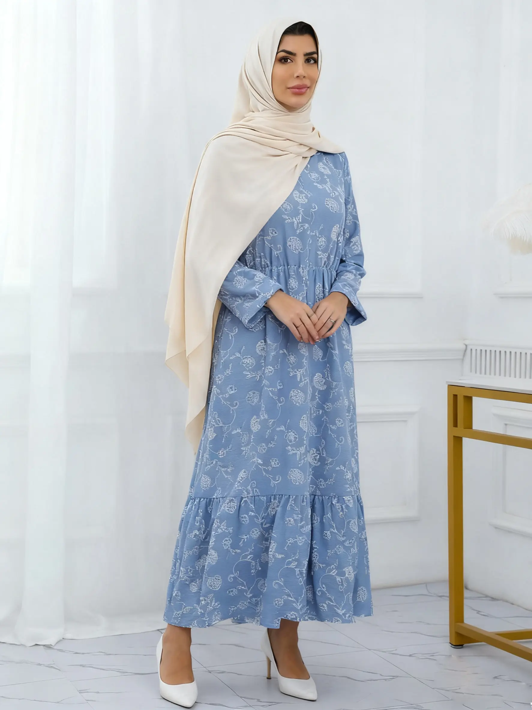 Muslim Women's Casual Comfortable Printed Dress, Loose-Fitting Woven Fabric, All Seasons Wear, Moderate Thickness, Perfect for Daily Use