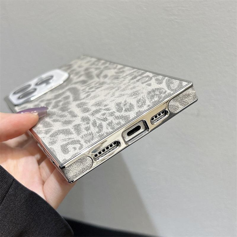 Luxury Rhinestone Square Edge Phone Case, Bling Diamond Full Camera Protection Shockproof Cover with Heart Design for IP 17 Pro max, 16plus, 15, 14, 13 junk