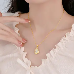 A golden gourd necklace for women, a new Chinese-style collarbone chain with a high-end feel