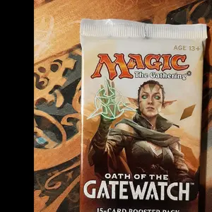 Magic The Gathering - Oath of the Gatewatch Booster Pack