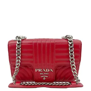 Pre-owned PRADA Leather Crossbody Bags Diagramme Flap Calfskin Chain Crossbody Bag Red