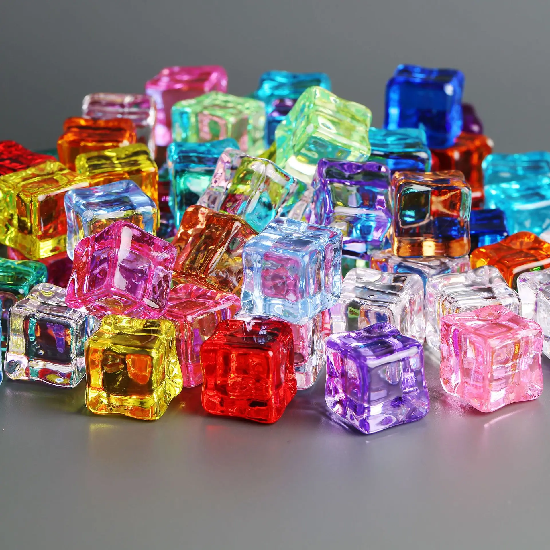 Simulated square ice cubes, three-dimensional food toy, translucent crystal cube pendant, handmade DIY car decoration, resin accessory