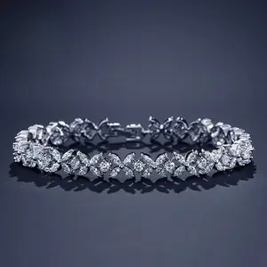 Marquise-Cut Tennis Bracelet, Continuous Line of Sparkling High-Carbon Lab-Grown Stones, 4-Prong Setting, Affordable Luxury for Engagement Wedding Anniversary Casual Attire
