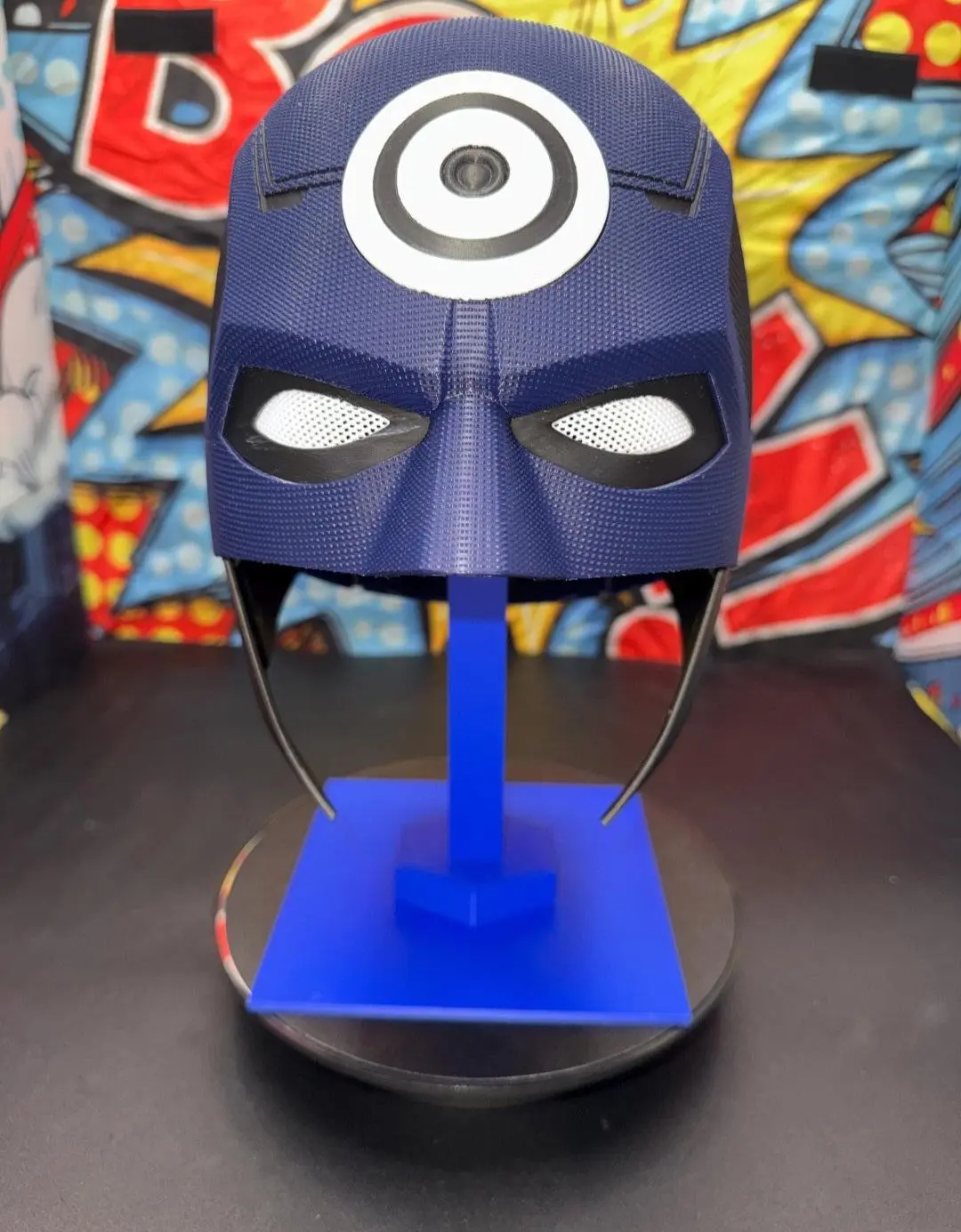 Vigilante Graphic Half-Head Mask Helmet, 1 Size Photo Prop with Magnets, Fits Heads Up to 24" for Superhero Stuff