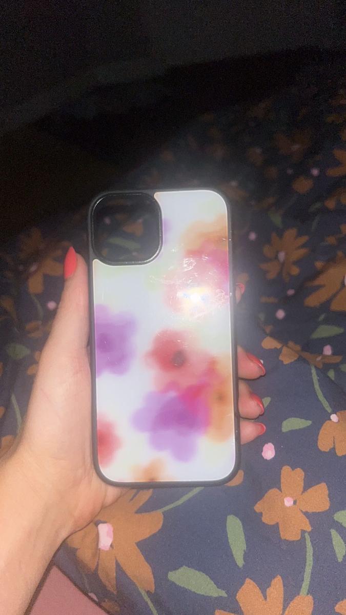 Item: Floral, IPHONE 15