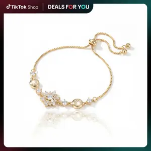 High-end snowflake pendant bracelet, niche fashion design bracelet, light luxury fashion jewelry wholesale gift versatile daily wear classic simple