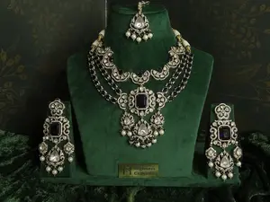 3 LINE Victorian Necklace