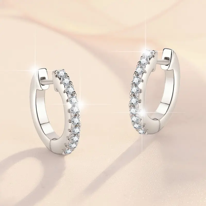 Women's S925 Real Silver Clip-On Earrings - Inlaid D Color VVS Round Moissanite, Minimalist Geometric Ear Cuffs, Electroplated Bling Star Motif Earring Stack for Adults, Fashion Stud Jewelry, Electroplating