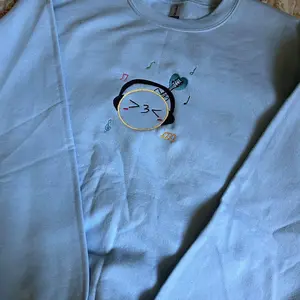 hyuka’s band crewneck