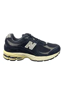 New Balance 2002R Eclipse Navy M2002RCA Sneakers with Creamy Pig Suede Overlays & NERGY Cushioning