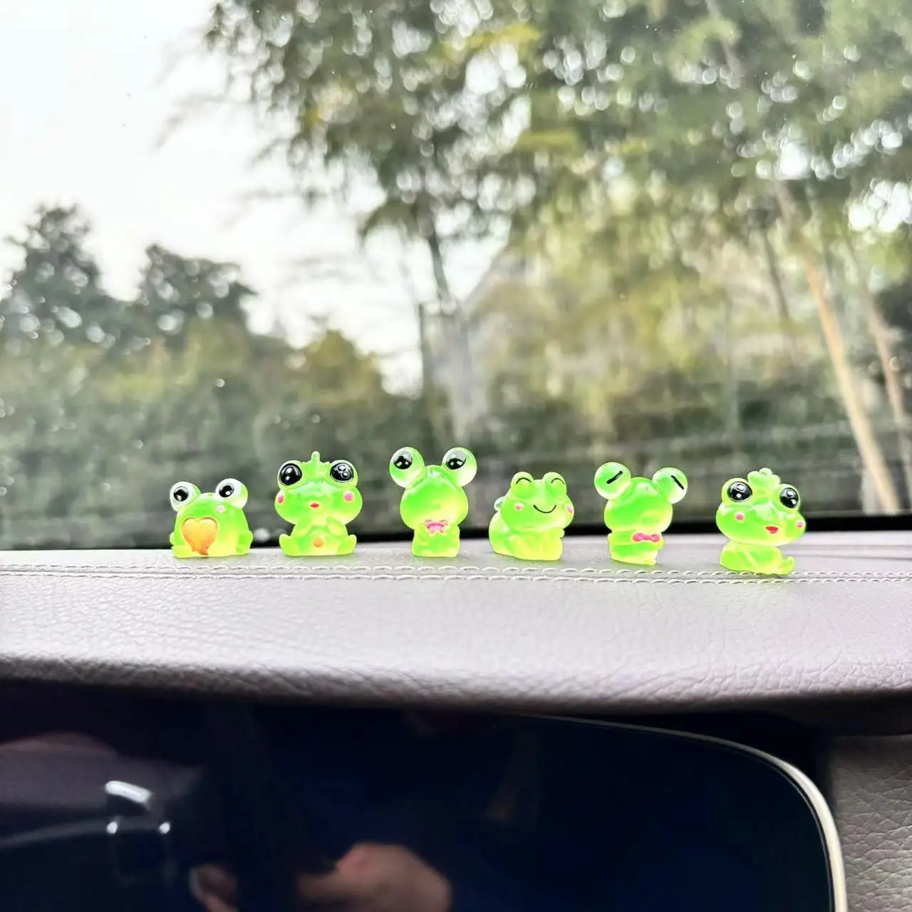 Luminous Frog Car Decoration, 6 Counts Cute Animal Design Car Ornament, Universal Car Interior Decoration