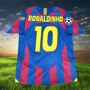 2005 2006 Home No.10 Ronaldinho Retro Short Sleeve Soccer jersey