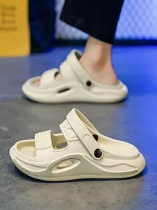 Breathable two-color spliced summer EVA couple's slip-on sandals, with wear-resistant soft soles, suitable for daily commuting and seaside vacations