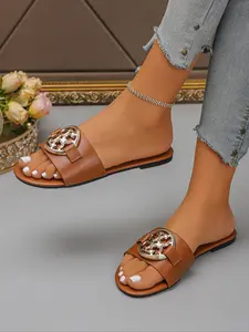 New Summer Round Toe Flat Sandals, Buckle, Casual Vacation Style, Comfortable Sole, Perfect for Beach Holidays